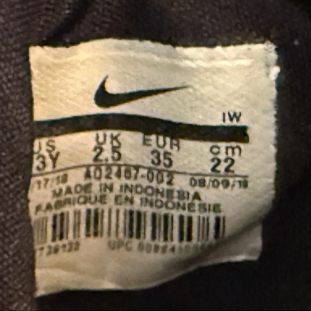 Nike LeBron 16 Black and Red Athletic Shoes, AQ2467-002, Size 3Y - Picture 8 of 8